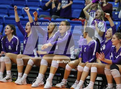Thumbnail 2 in Fayetteville vs. Har-Ber (AAA 6A Final) photogallery.