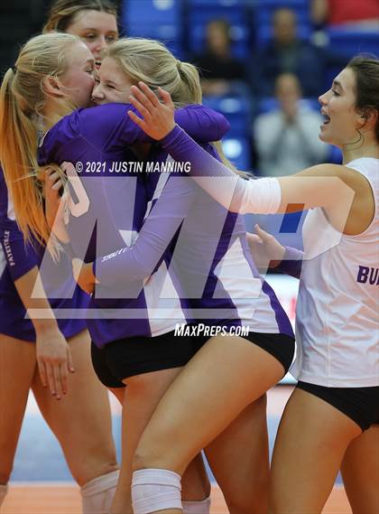 Thumbnail 1 in Fayetteville vs. Har-Ber (AAA 6A Final) photogallery.