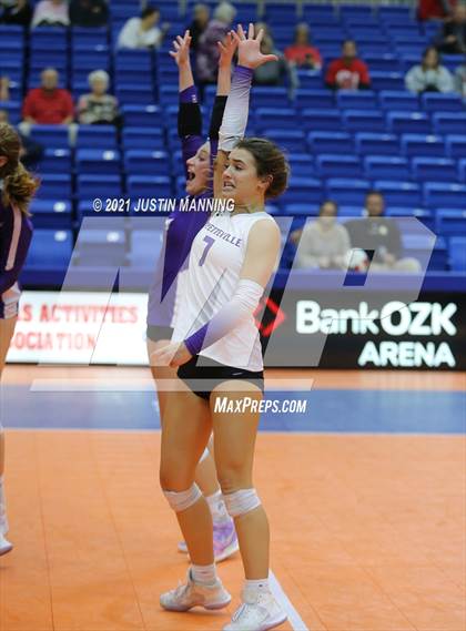 Thumbnail 2 in Fayetteville vs. Har-Ber (AAA 6A Final) photogallery.