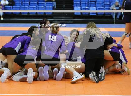 Thumbnail 3 in Fayetteville vs. Har-Ber (AAA 6A Final) photogallery.