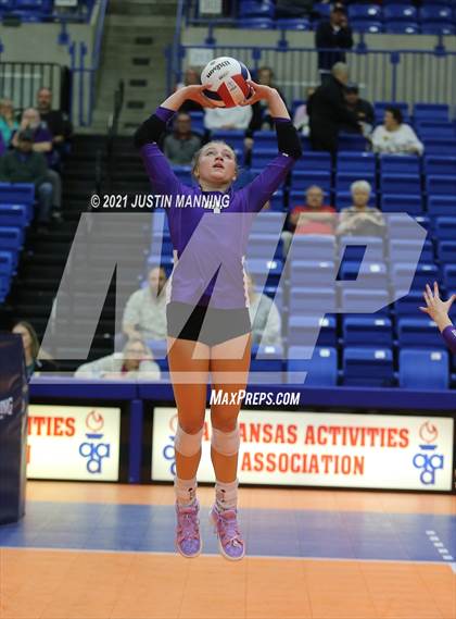Thumbnail 2 in Fayetteville vs. Har-Ber (AAA 6A Final) photogallery.