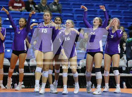 Thumbnail 3 in Fayetteville vs. Har-Ber (AAA 6A Final) photogallery.