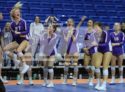 Thumbnail 2 in Fayetteville vs. Har-Ber (AAA 6A Final) photogallery.