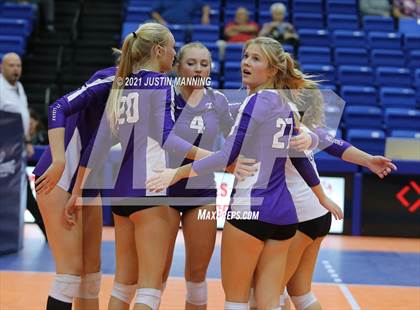 Thumbnail 1 in Fayetteville vs. Har-Ber (AAA 6A Final) photogallery.