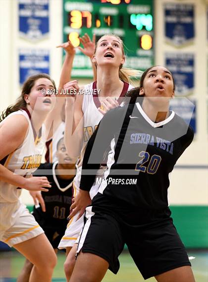 Thumbnail 1 in Pahrump Valley vs Sierra Vista (Gator Winter Classic) photogallery.
