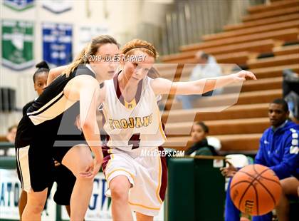 Thumbnail 1 in Pahrump Valley vs Sierra Vista (Gator Winter Classic) photogallery.