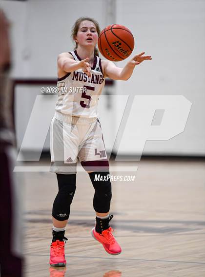 Thumbnail 1 in Lutheran vs Travis (Cameron Chamber Christmas Classic) photogallery.