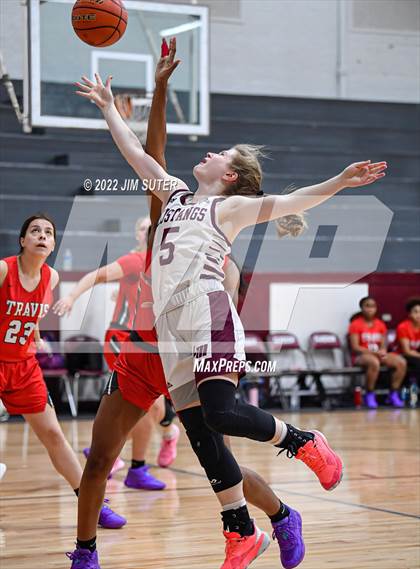Thumbnail 3 in Lutheran vs Travis (Cameron Chamber Christmas Classic) photogallery.
