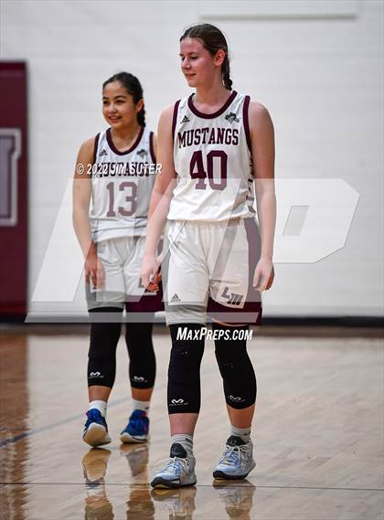 Thumbnail 1 in Lutheran vs Travis (Cameron Chamber Christmas Classic) photogallery.