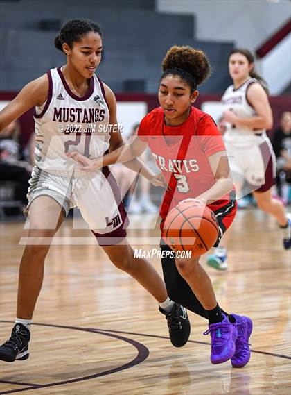 Thumbnail 1 in Lutheran vs Travis (Cameron Chamber Christmas Classic) photogallery.