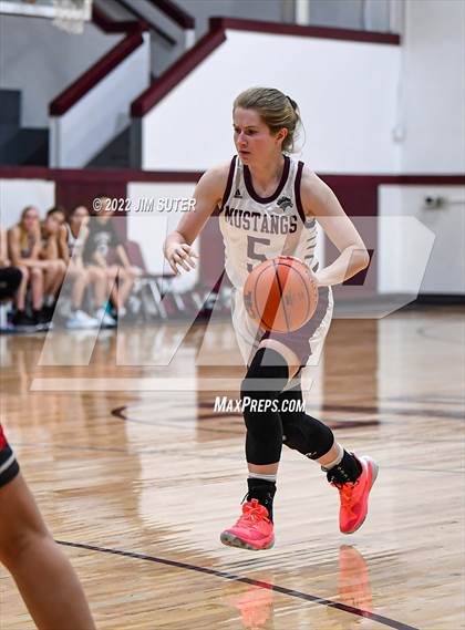 Thumbnail 1 in Lutheran vs Travis (Cameron Chamber Christmas Classic) photogallery.
