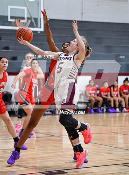 Thumbnail 2 in Lutheran vs Travis (Cameron Chamber Christmas Classic) photogallery.