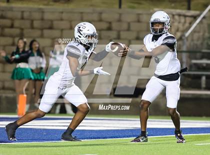 Thumbnail 2 in Mansfield Timberview vs. Longview (UIL 5A D1 Quarterfinal) photogallery.
