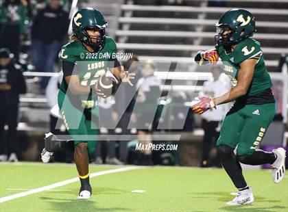 Thumbnail 1 in Mansfield Timberview vs. Longview (UIL 5A D1 Quarterfinal) photogallery.