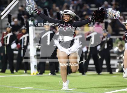 Thumbnail 1 in Mansfield Timberview vs. Longview (UIL 5A D1 Quarterfinal) photogallery.