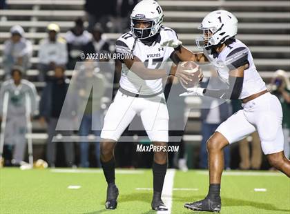 Thumbnail 1 in Mansfield Timberview vs. Longview (UIL 5A D1 Quarterfinal) photogallery.