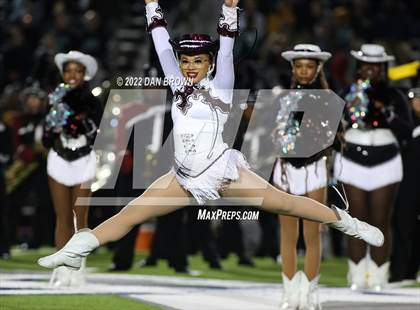 Thumbnail 2 in Mansfield Timberview vs. Longview (UIL 5A D1 Quarterfinal) photogallery.
