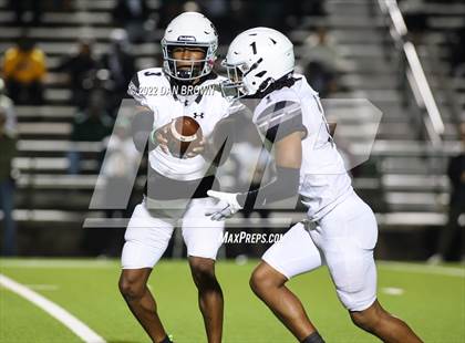 Thumbnail 1 in Mansfield Timberview vs. Longview (UIL 5A D1 Quarterfinal) photogallery.