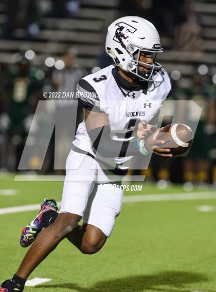 Thumbnail 3 in Mansfield Timberview vs. Longview (UIL 5A D1 Quarterfinal) photogallery.