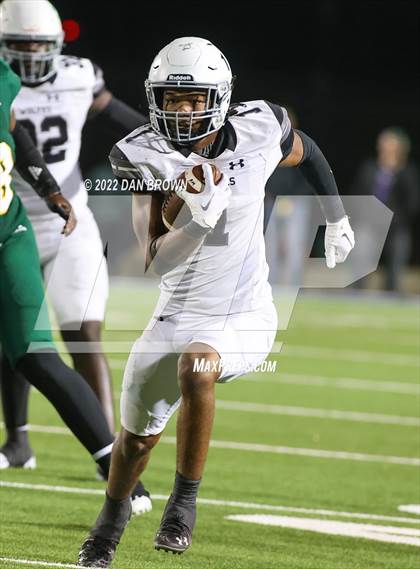 Thumbnail 1 in Mansfield Timberview vs. Longview (UIL 5A D1 Quarterfinal) photogallery.