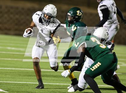 Thumbnail 1 in Mansfield Timberview vs. Longview (UIL 5A D1 Quarterfinal) photogallery.