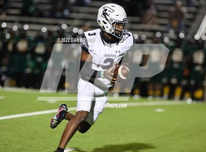 Thumbnail 2 in Mansfield Timberview vs. Longview (UIL 5A D1 Quarterfinal) photogallery.