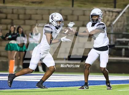Thumbnail 3 in Mansfield Timberview vs. Longview (UIL 5A D1 Quarterfinal) photogallery.
