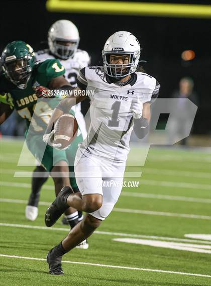 Thumbnail 2 in Mansfield Timberview vs. Longview (UIL 5A D1 Quarterfinal) photogallery.
