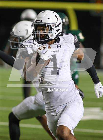 Thumbnail 1 in Mansfield Timberview vs. Longview (UIL 5A D1 Quarterfinal) photogallery.