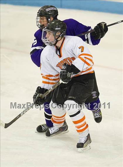 Thumbnail 3 in Springfield Cathedral vs Woburn (MIAA Super 8 Play-in) photogallery.