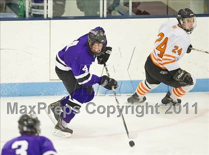 Thumbnail 2 in Springfield Cathedral vs Woburn (MIAA Super 8 Play-in) photogallery.