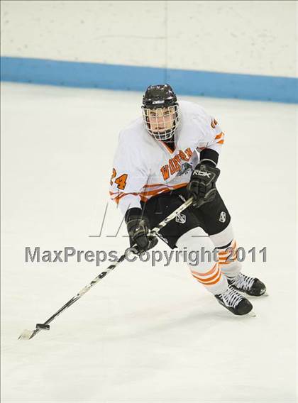Thumbnail 3 in Springfield Cathedral vs Woburn (MIAA Super 8 Play-in) photogallery.