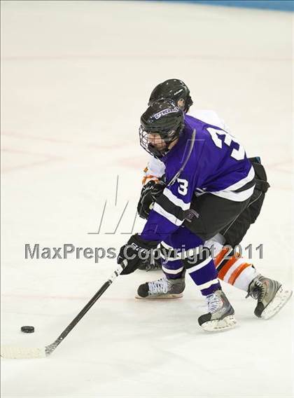 Thumbnail 2 in Springfield Cathedral vs Woburn (MIAA Super 8 Play-in) photogallery.