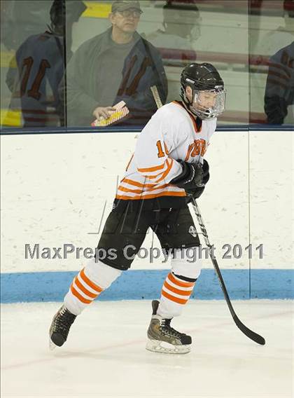 Thumbnail 3 in Springfield Cathedral vs Woburn (MIAA Super 8 Play-in) photogallery.