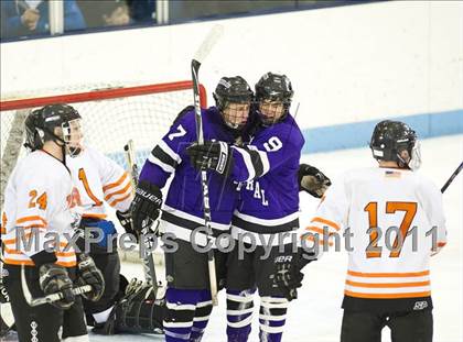 Thumbnail 1 in Springfield Cathedral vs Woburn (MIAA Super 8 Play-in) photogallery.