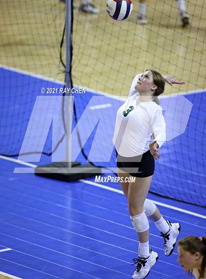 Thumbnail 1 in Fleming vs. Briggsdale (CHSAA 1A Final Four) photogallery.