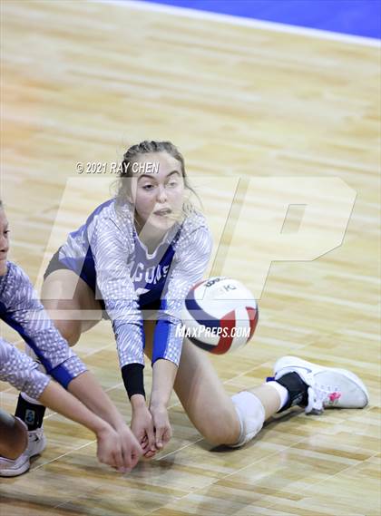 Thumbnail 2 in Fleming vs. Briggsdale (CHSAA 1A Final Four) photogallery.