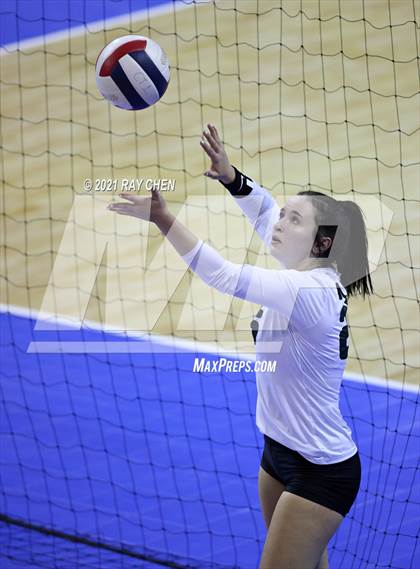 Thumbnail 3 in Fleming vs. Briggsdale (CHSAA 1A Final Four) photogallery.