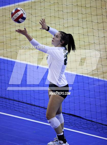 Thumbnail 2 in Fleming vs. Briggsdale (CHSAA 1A Final Four) photogallery.