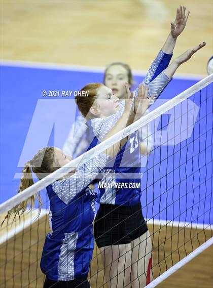 Thumbnail 1 in Fleming vs. Briggsdale (CHSAA 1A Final Four) photogallery.