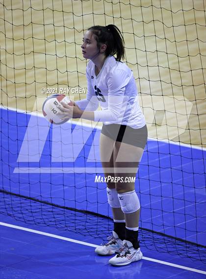 Thumbnail 1 in Fleming vs. Briggsdale (CHSAA 1A Final Four) photogallery.