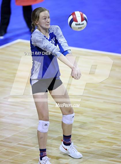 Thumbnail 2 in Fleming vs. Briggsdale (CHSAA 1A Final Four) photogallery.