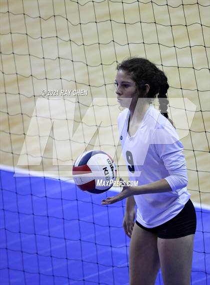 Thumbnail 2 in Fleming vs. Briggsdale (CHSAA 1A Final Four) photogallery.