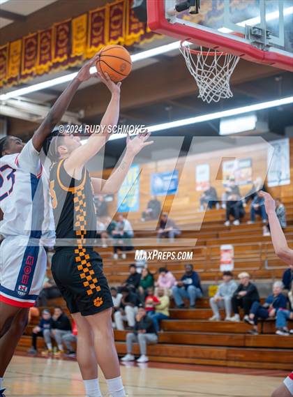 Thumbnail 3 in Poly @ Montgomery (Torrey Pines Holiday Classic) photogallery.