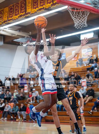 Thumbnail 3 in Poly @ Montgomery (Torrey Pines Holiday Classic) photogallery.