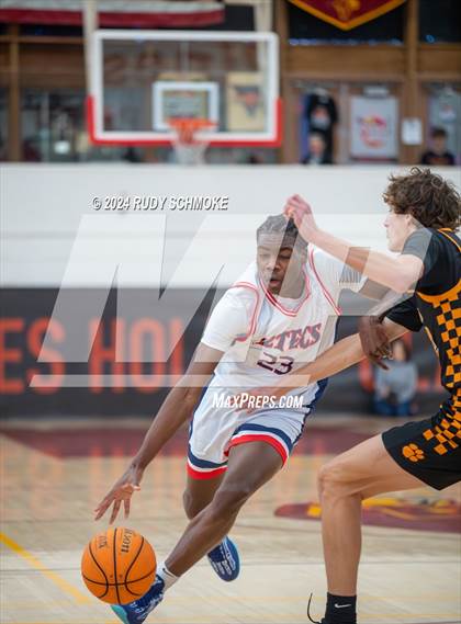 Thumbnail 2 in Poly @ Montgomery (Torrey Pines Holiday Classic) photogallery.