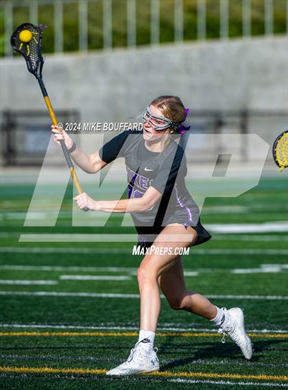 Thumbnail 2 in Murrieta Valley vs Valencia (Gold Coast Tournament) photogallery.