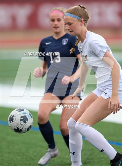 Thumbnail 3 in Arapahoe @ Cherokee Trail photogallery.