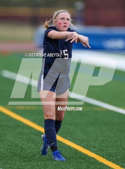Thumbnail 3 in Arapahoe @ Cherokee Trail photogallery.