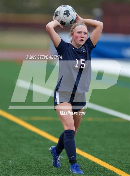 Thumbnail 2 in Arapahoe @ Cherokee Trail photogallery.